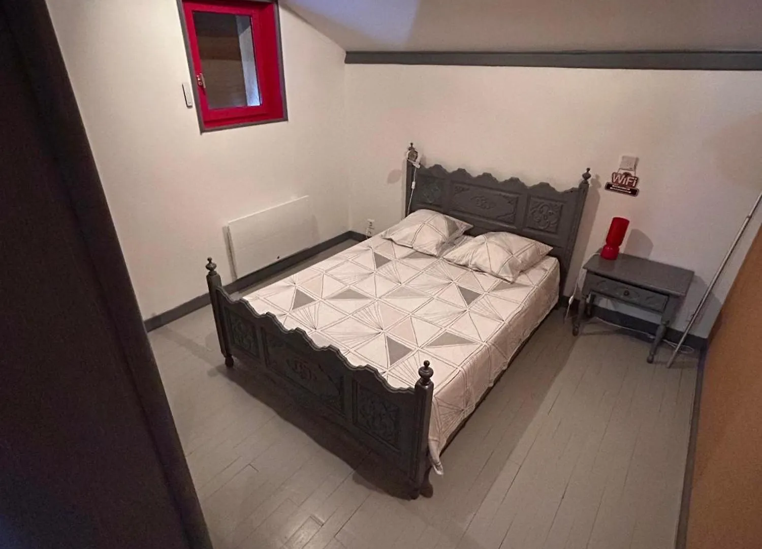 Chambres des arrys Bas-en-Basset Hotel